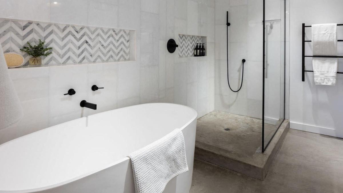 sectoarele 2 si 3 capitala au ramas fara apa calda unii locatari nici apa rece