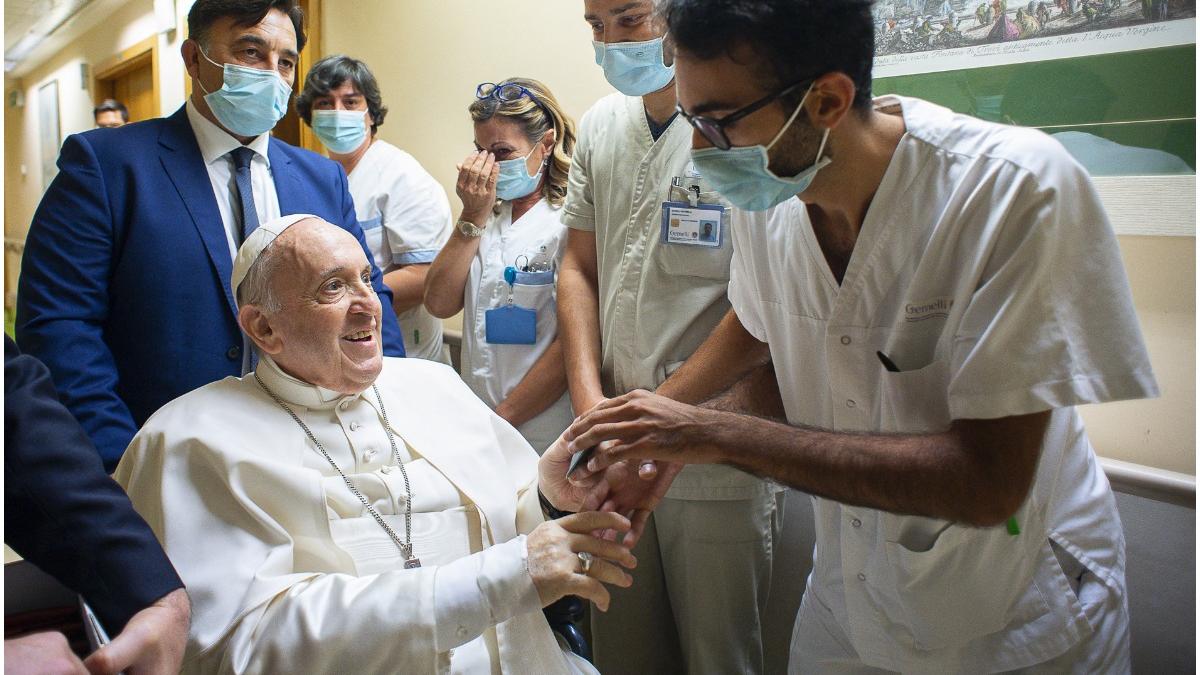 papa francisc externat spital