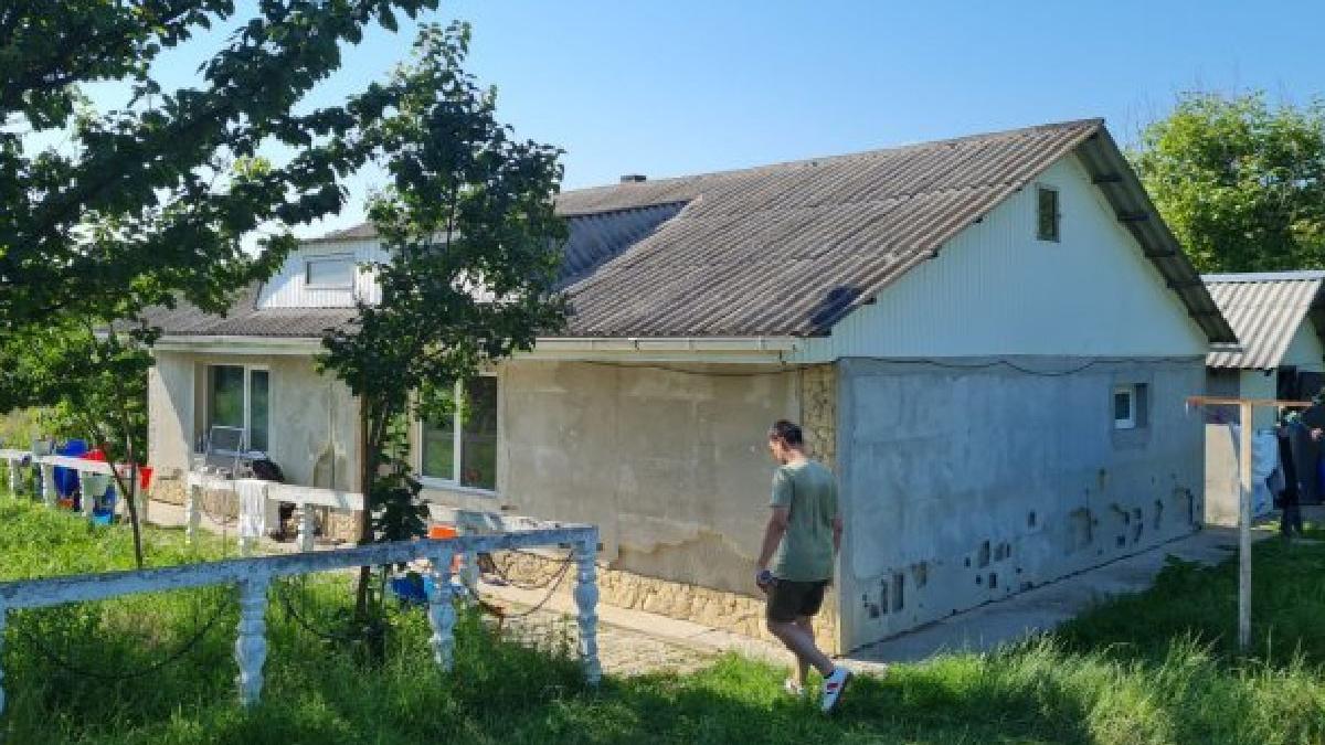 sot sotie jefuiti acasa barbati cutit cagule iasi