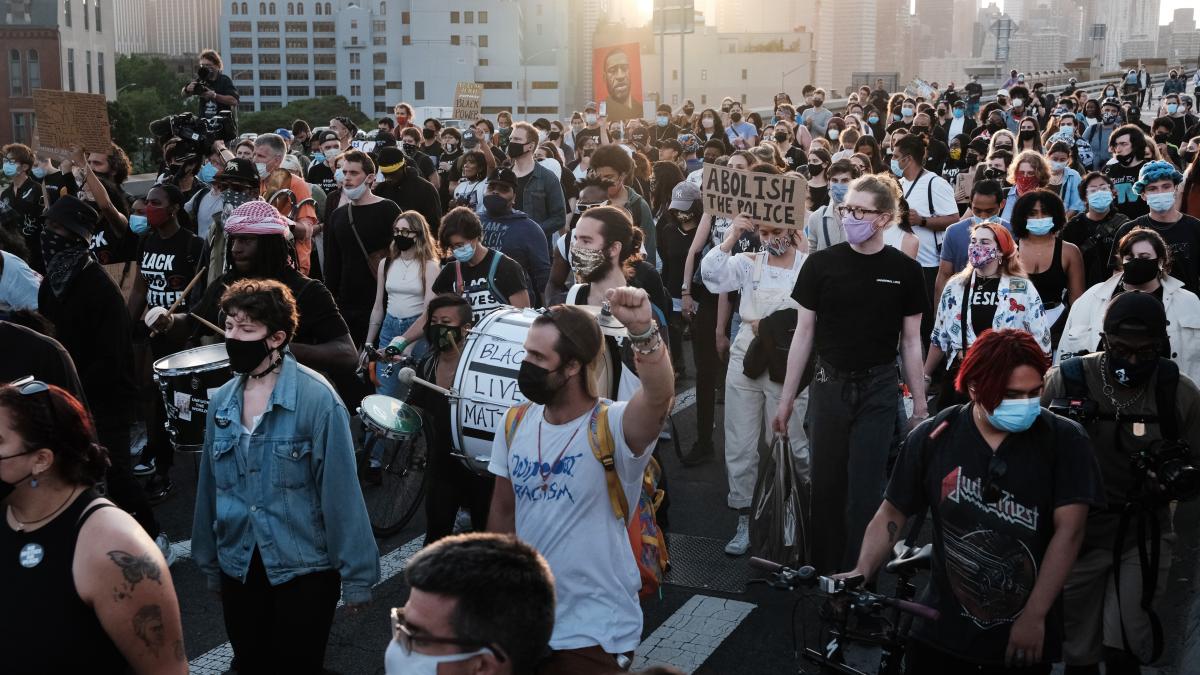 politisti albi condamnati rasism