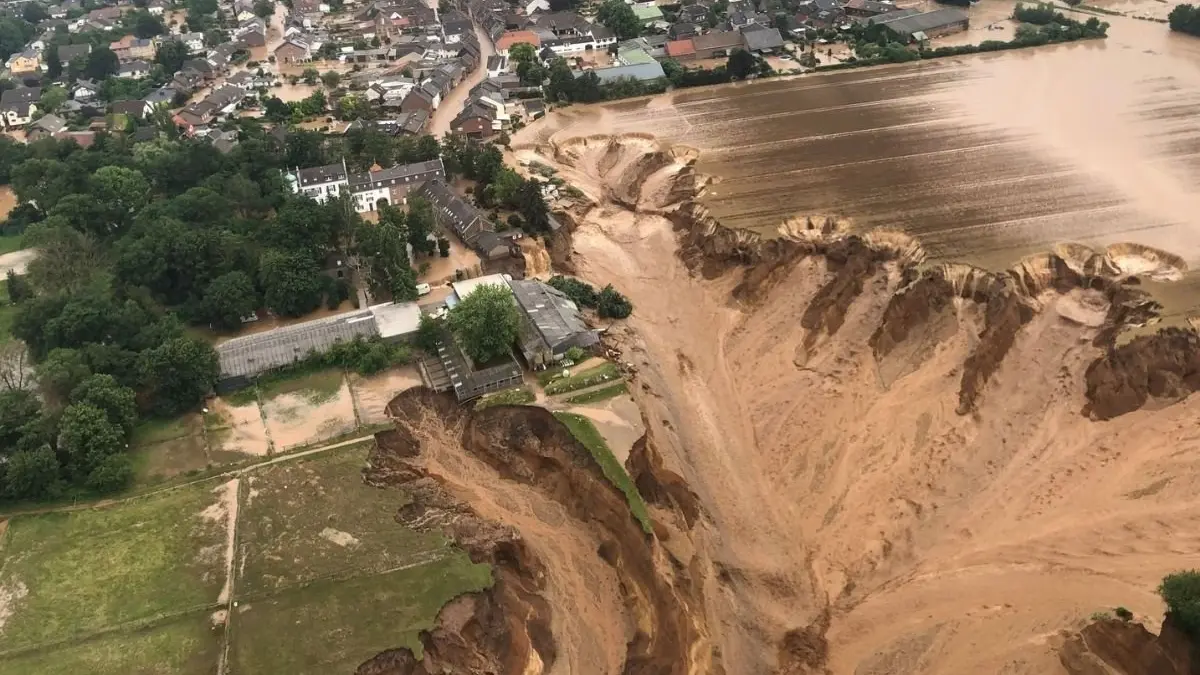 potopul devastator din germania lasa in urma 107 morti merkel se declara socata