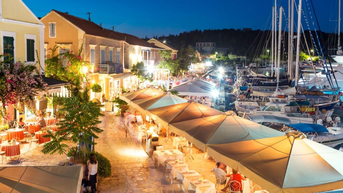 restrictii grecia spatii inchise amenzi