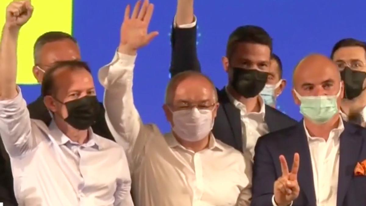 florin citu si a prezentat echipa castigatoare de fata cu orban
