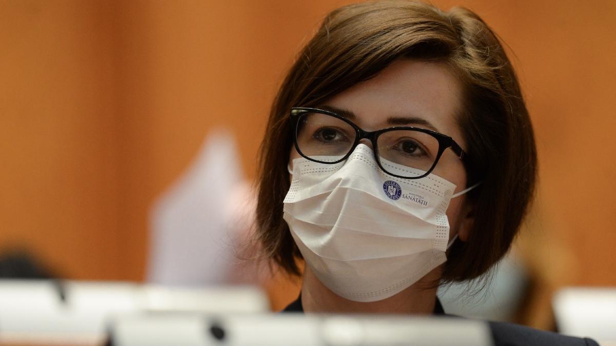 ministrul sanatatii propune personalul medical nevaccinat testat periodic