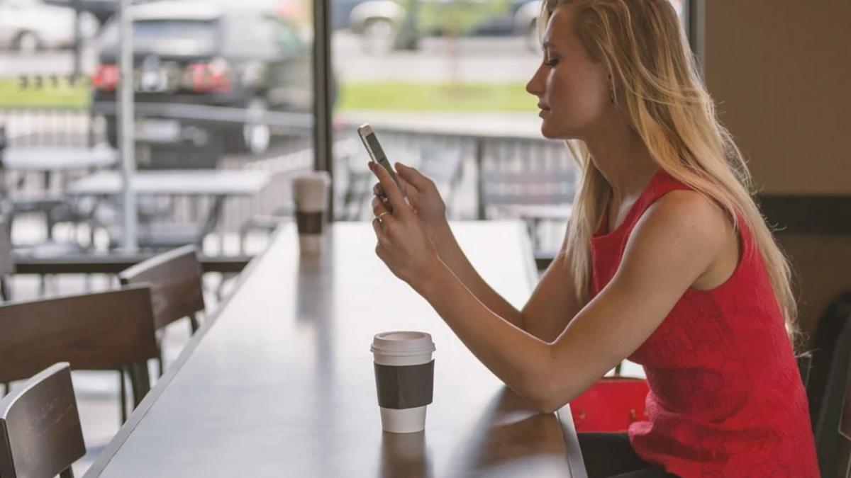 o vanzatoare din ploiesti a ajuns cu dibacie stapana peste milioanele de euro ale unui pensionar