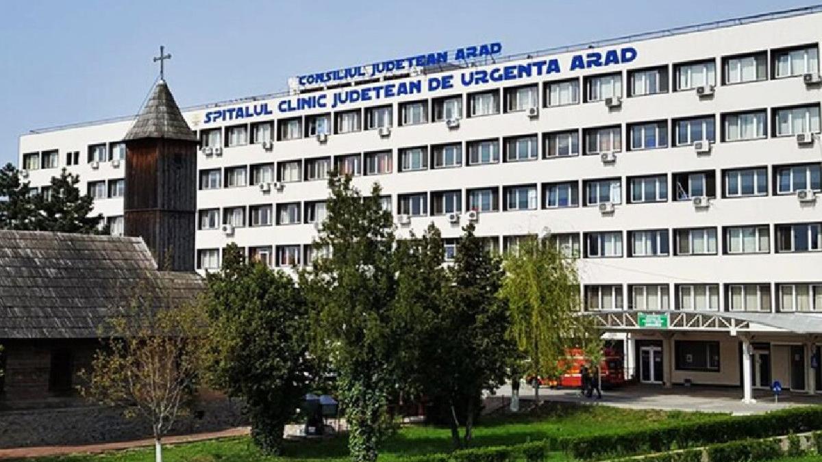 tanar sarit etaj spital judetean arad rani copac