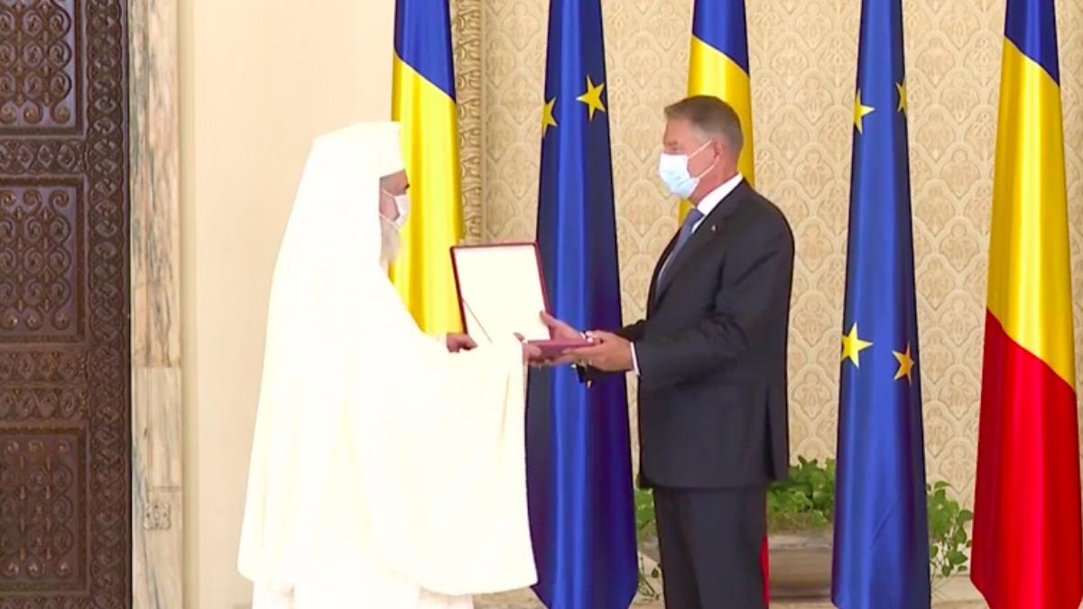 patriarhul daniel decorat klaus iohannis ordinul national steaua romaniei glad de colan