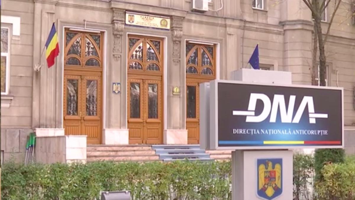 Procuror DNA, acuzat că i-a trimis lui Cătălin Drulă "acte nepublice" din dosarul sindicatului de la metrou. Ion Rădoi cere schimbarea lui