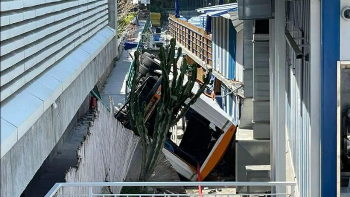 accident autobuz morti capri italia