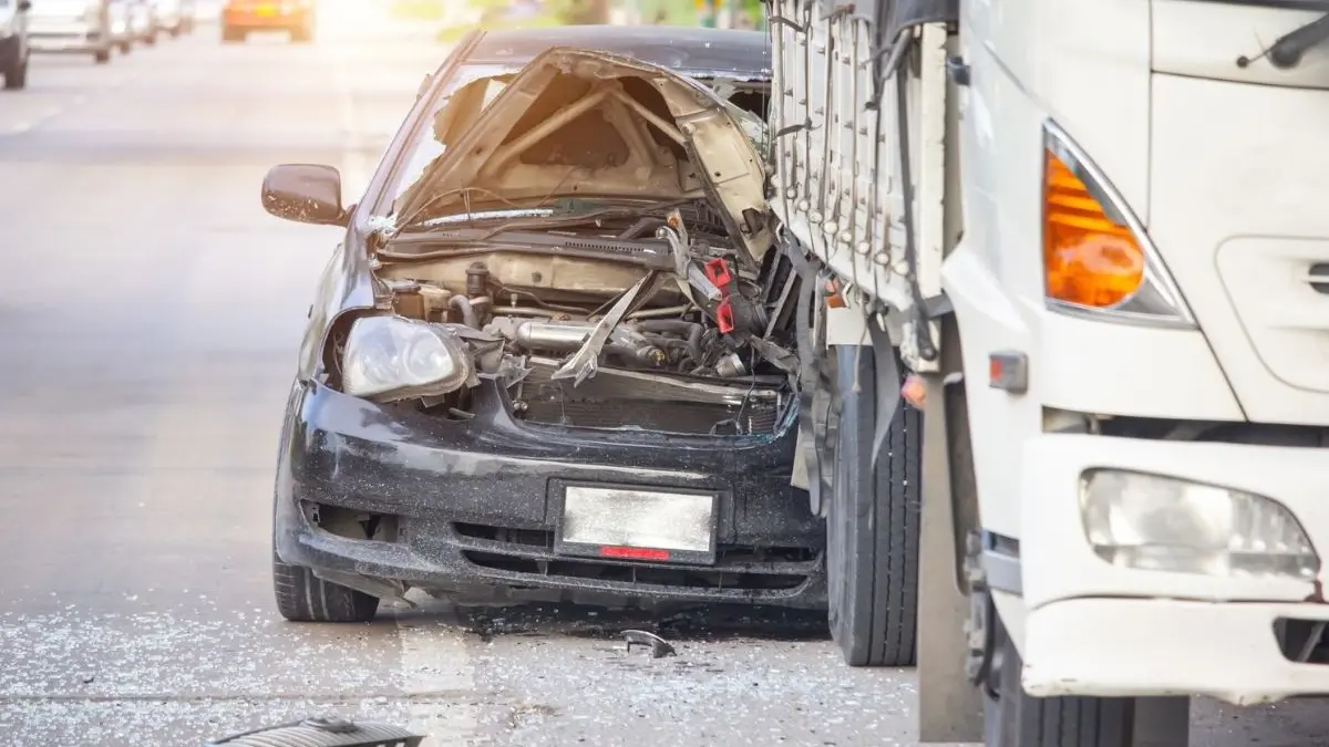 accident cumplit de tir provocat de un roman in franta trei morti in urma impactului