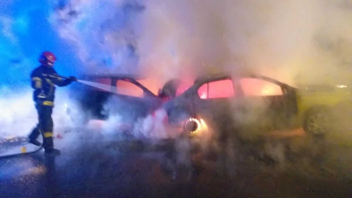 carambol pe autostrada a1 in urma impactului doua dintre masini au luat foc