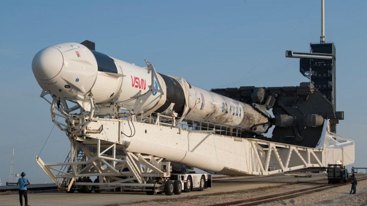 spacex companie elon musk sonda satelit europa luna jupiter