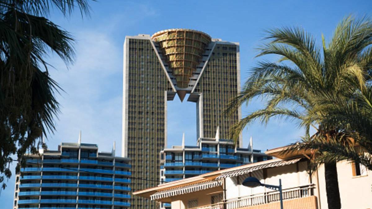 cea mai inalta cladire uniunea europeana gata dupa 17 ani esecuri starneste controverse