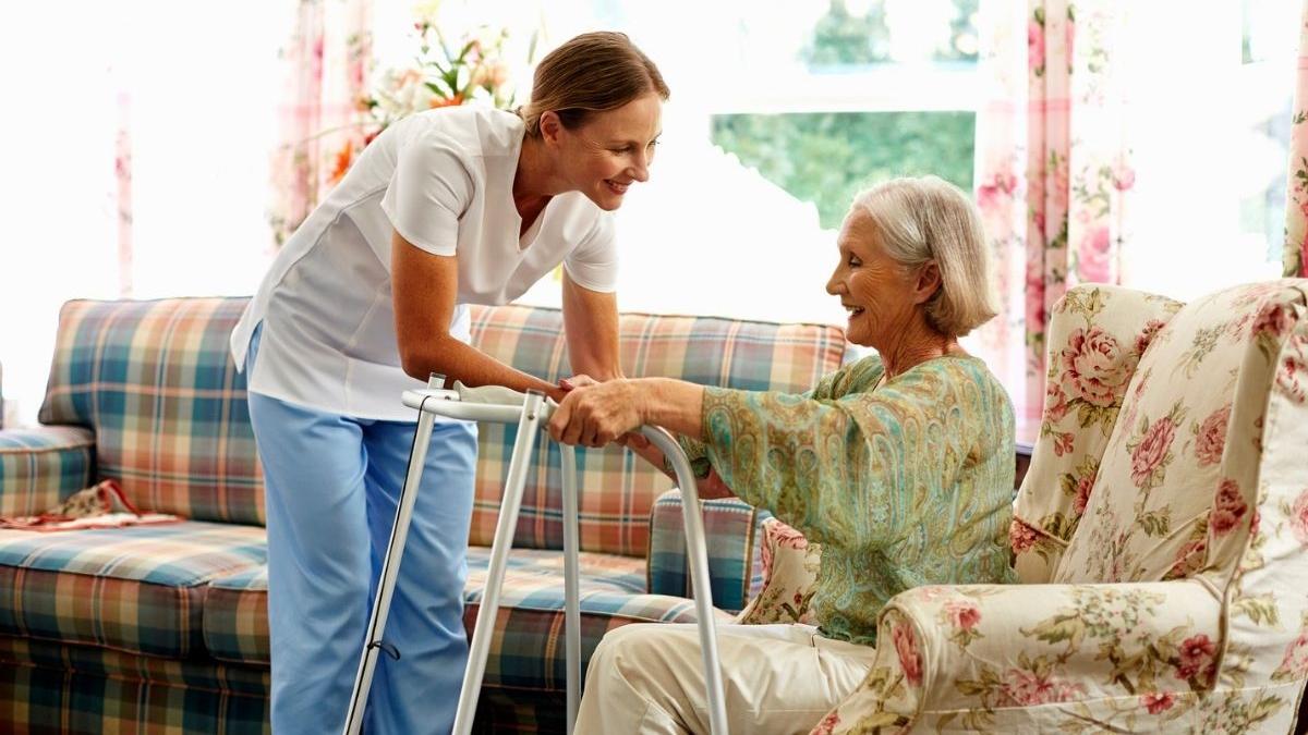 ingrijitoare de batrani jefuita de doi barbati in timp ce statea pe o banca nu mi s a intamplat