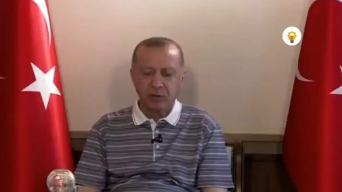 presedintele turciei a atipit in timpul unui discurs sustinut in fata partidului sau imaginile au