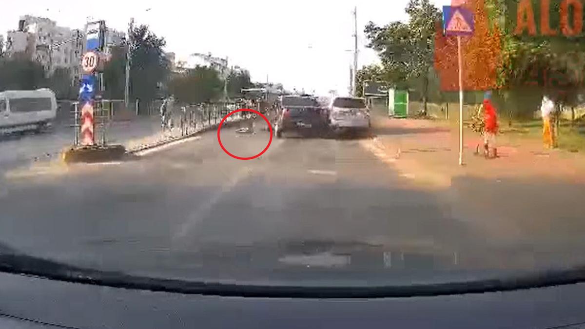 fatita lovita trecere pietoni iasi dacia logan