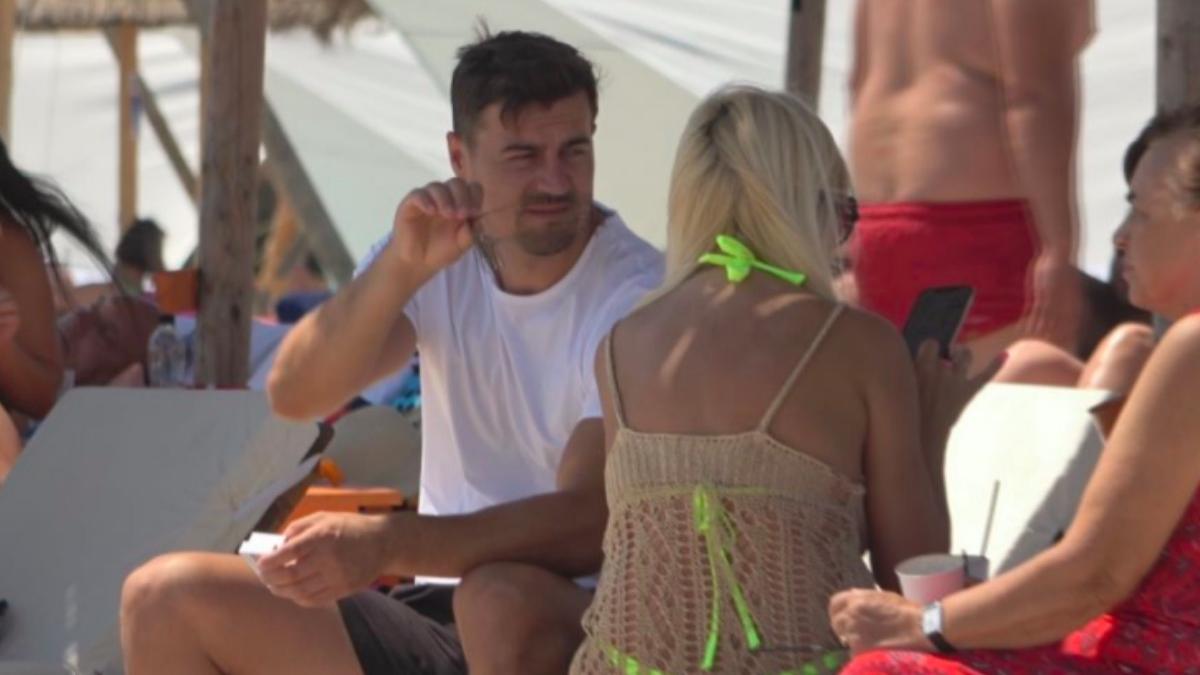 primele imagini cu elena udrea in costum de baie dupa ce a nascut