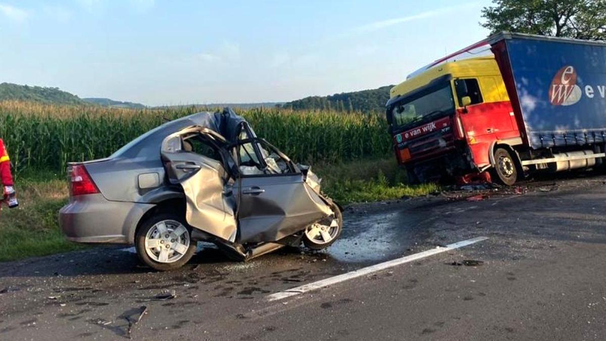 sofer tir tanara strivita masina accident ilieni mures