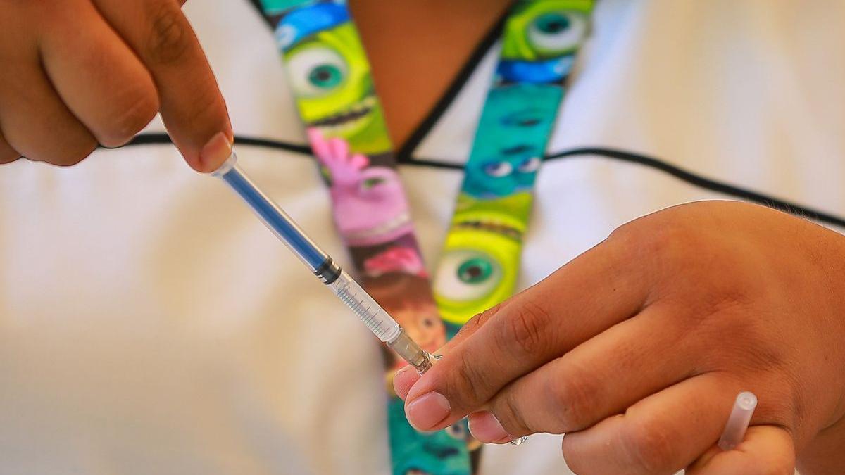 a treia doza vaccin persoane vulnerabile septembrie