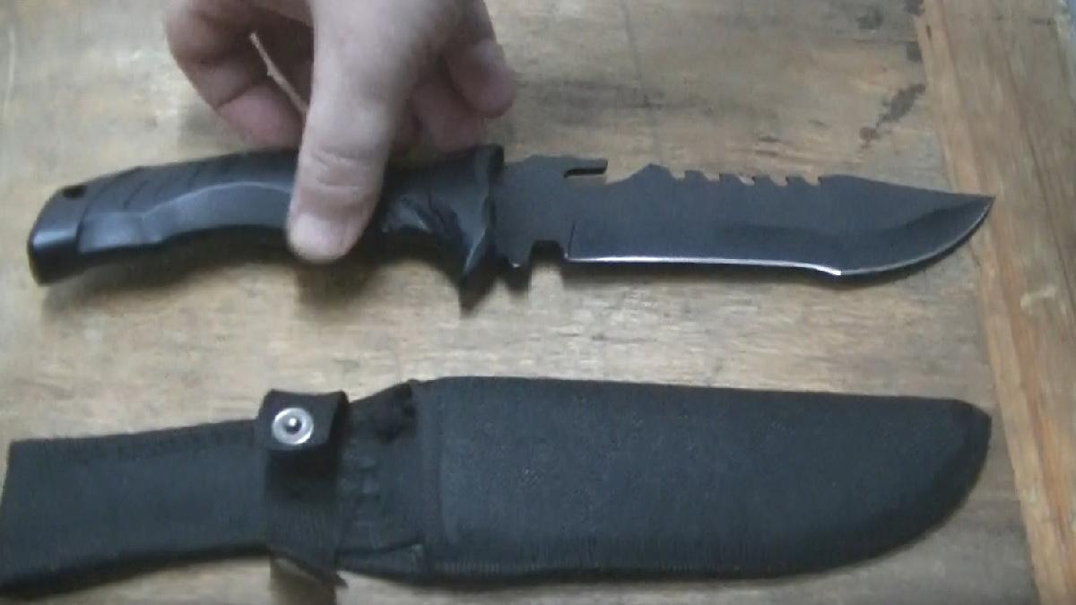 adolescent prins de jandarmi cu un cutit la un loc de joaca din braila