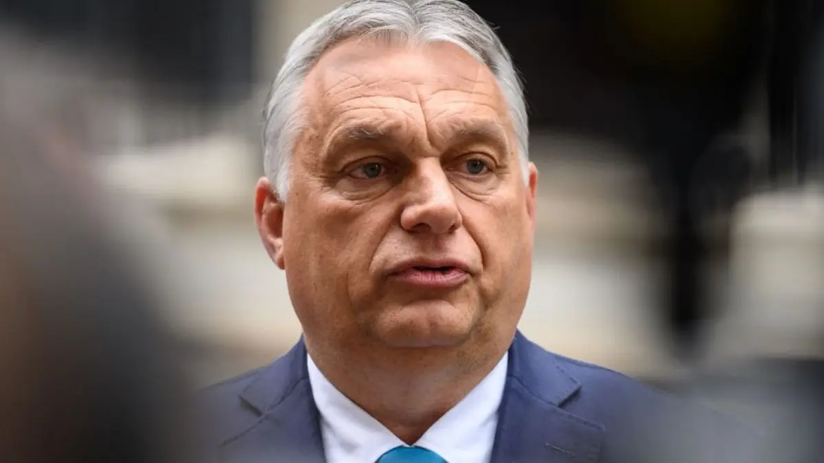 lui viktor orban i se cere demisia in urma dovezilor conform carora a spionat politicieni din