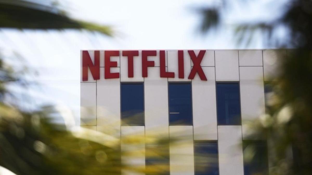 netflix isi obliga actorii sa se vaccineze pentru a mai putea incheia colaborari in cazul