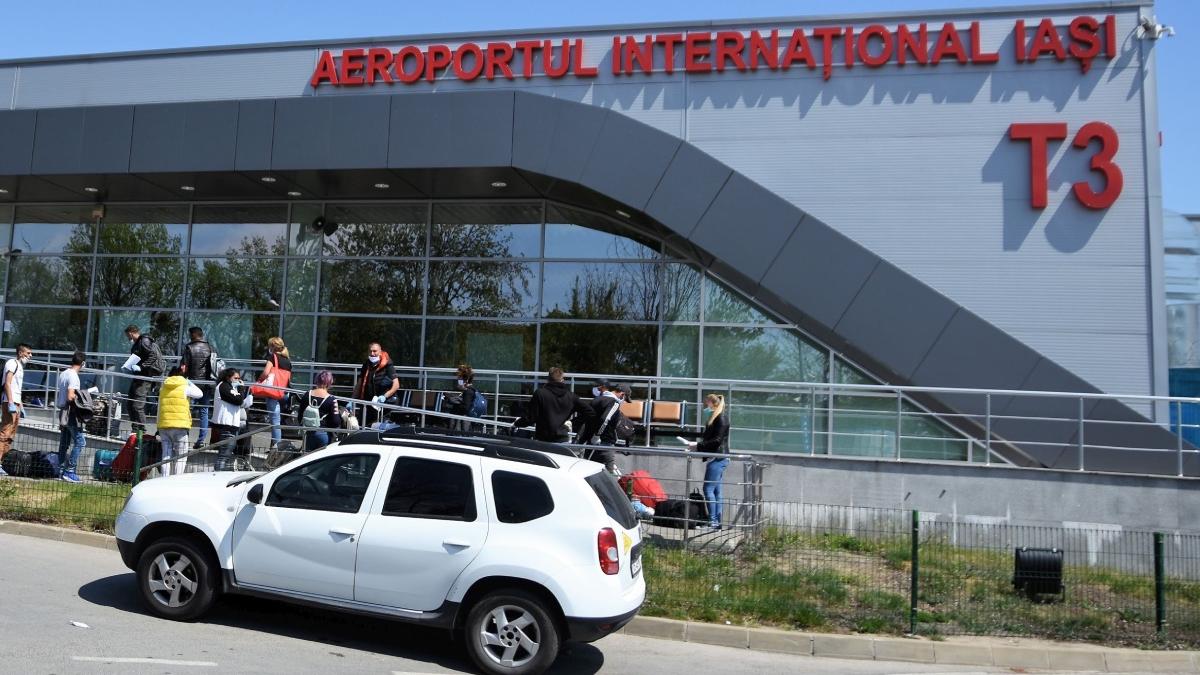 12 romani intorsi marea britanie prinsi aeroportul iasi certificate covid false
