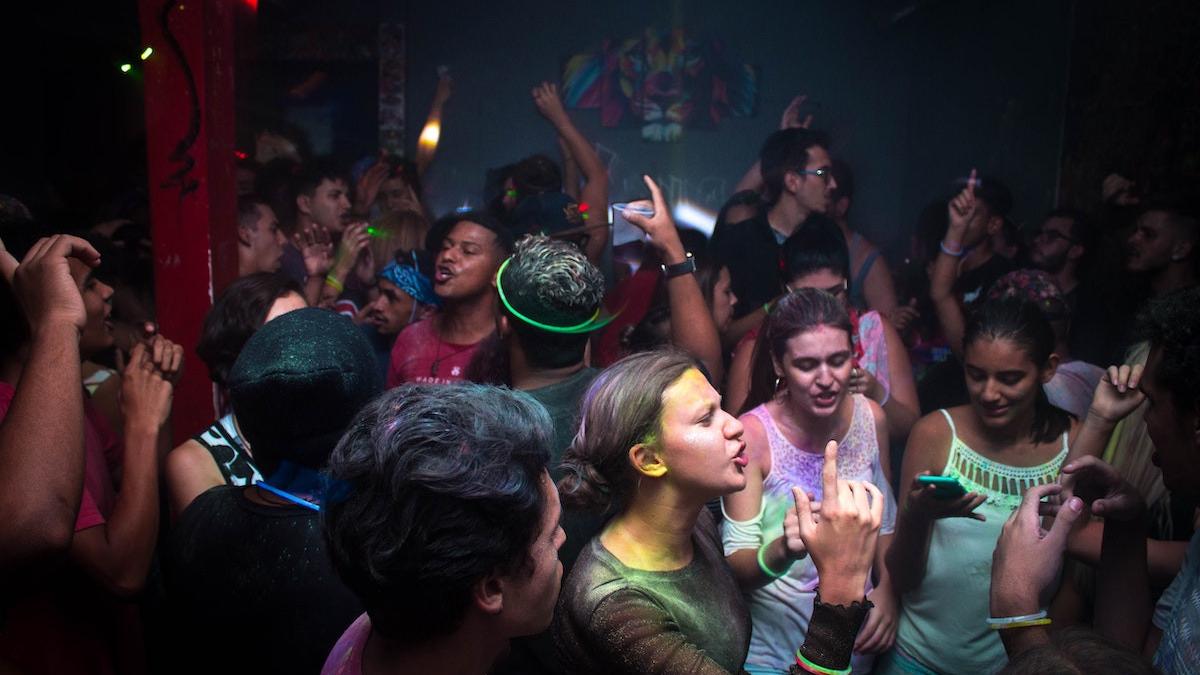 cluburi anglia certificat vaccinare