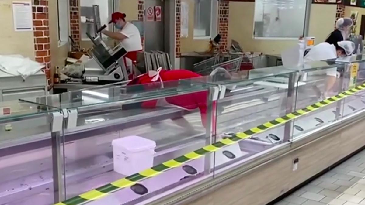 hipermarket bucuresti inchis anpc inspectorii au gasit mizerie alimente lasate in caldura