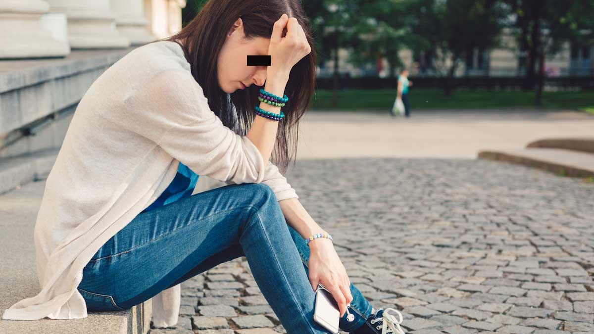 adolescenta gorj violata masina amenintata santajata