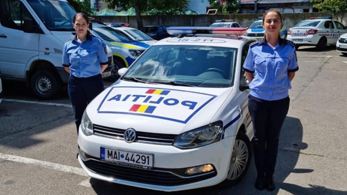 doua politiste din iasi au salvat un batran au dirijat traficul si au rezolvat un accident