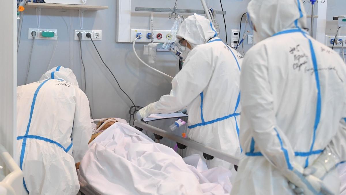 barbat mort delta covid vaccinat