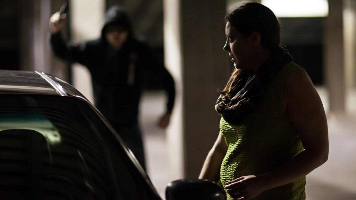 barbat recucereasca fosta iubita pistol catuse arbaleta peruca basarabi dolj