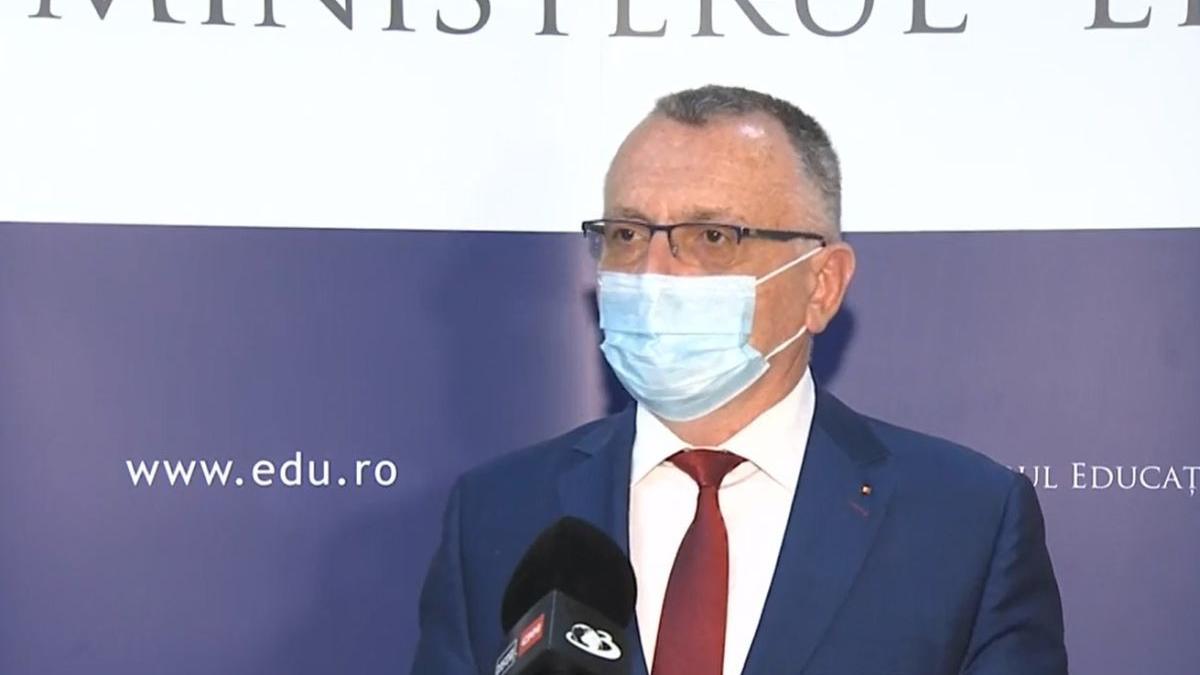 ministrul educatiei sorin cimpeanu anunt indemn vaccinare bunici parinti elevi profesori