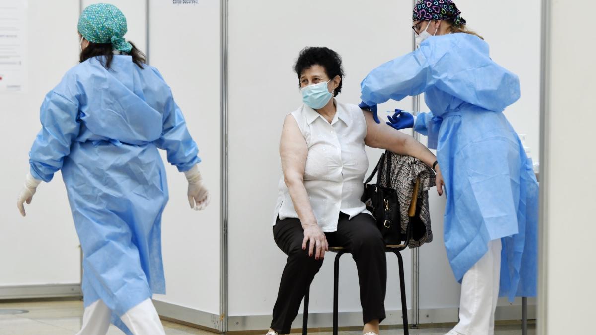 medic cluj napoca retinut elibera adeverinte false vaccinare anti covid ocna mures