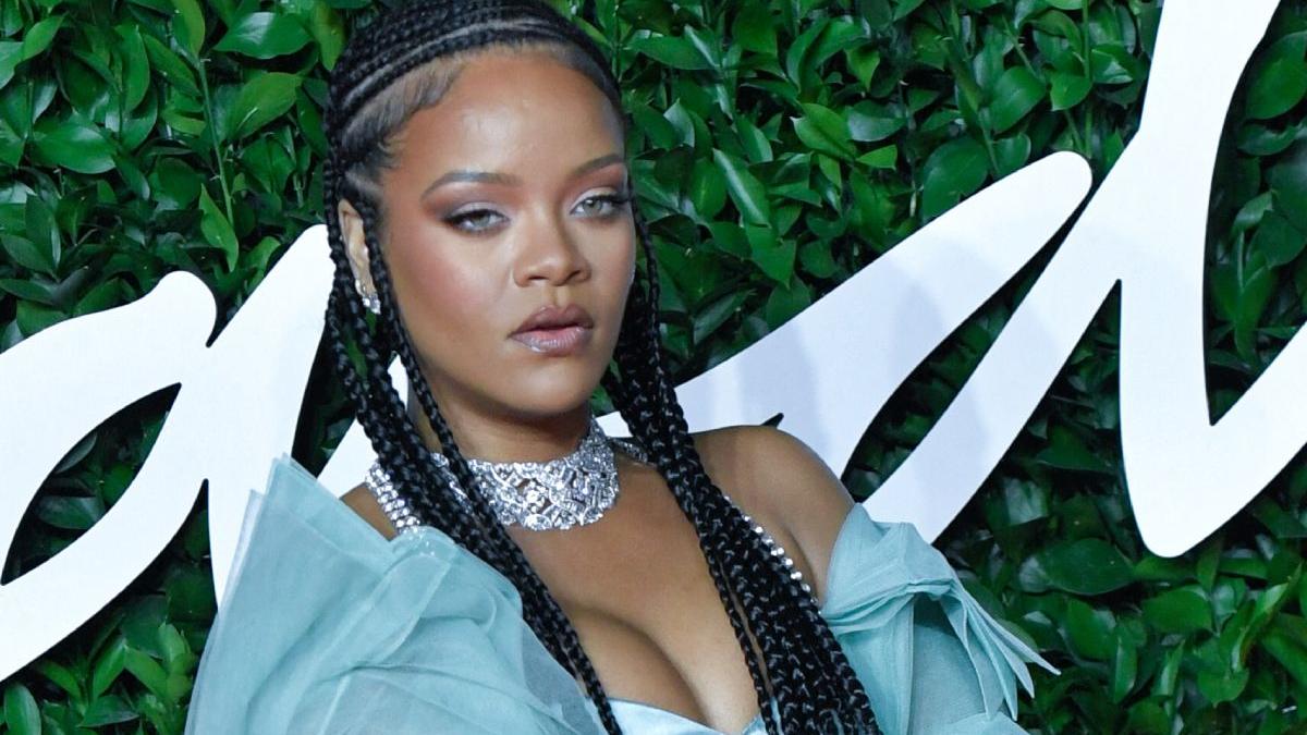 rihanna cea mai bogata cantareata
