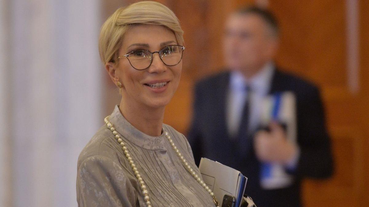 raluca turcan realeasa la conducerea pnl sibiu ma onoreaza ce insemn pentru voi