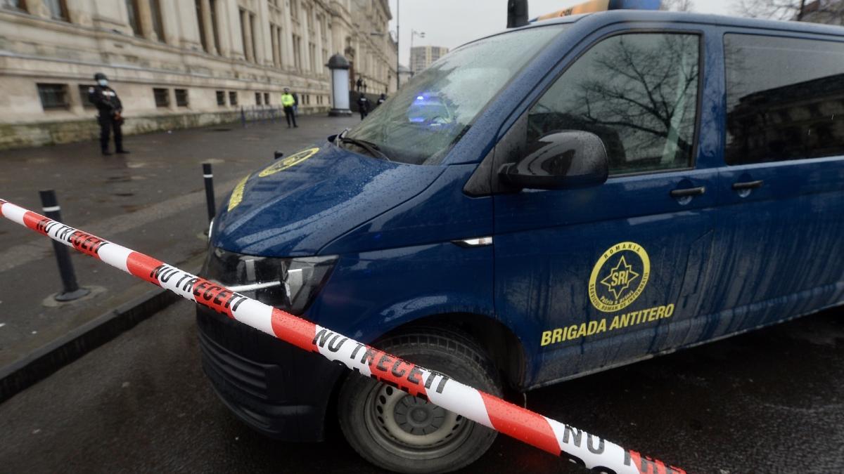 colet suspect suspiciune bomba mall bucuresti