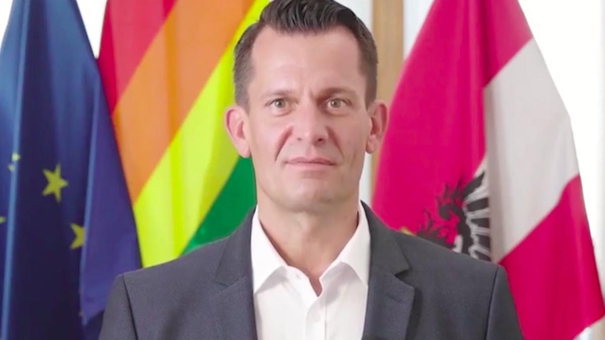 ministrul sanatatii din austria le cere romanilor in limba romana sa se vaccineze covid 19