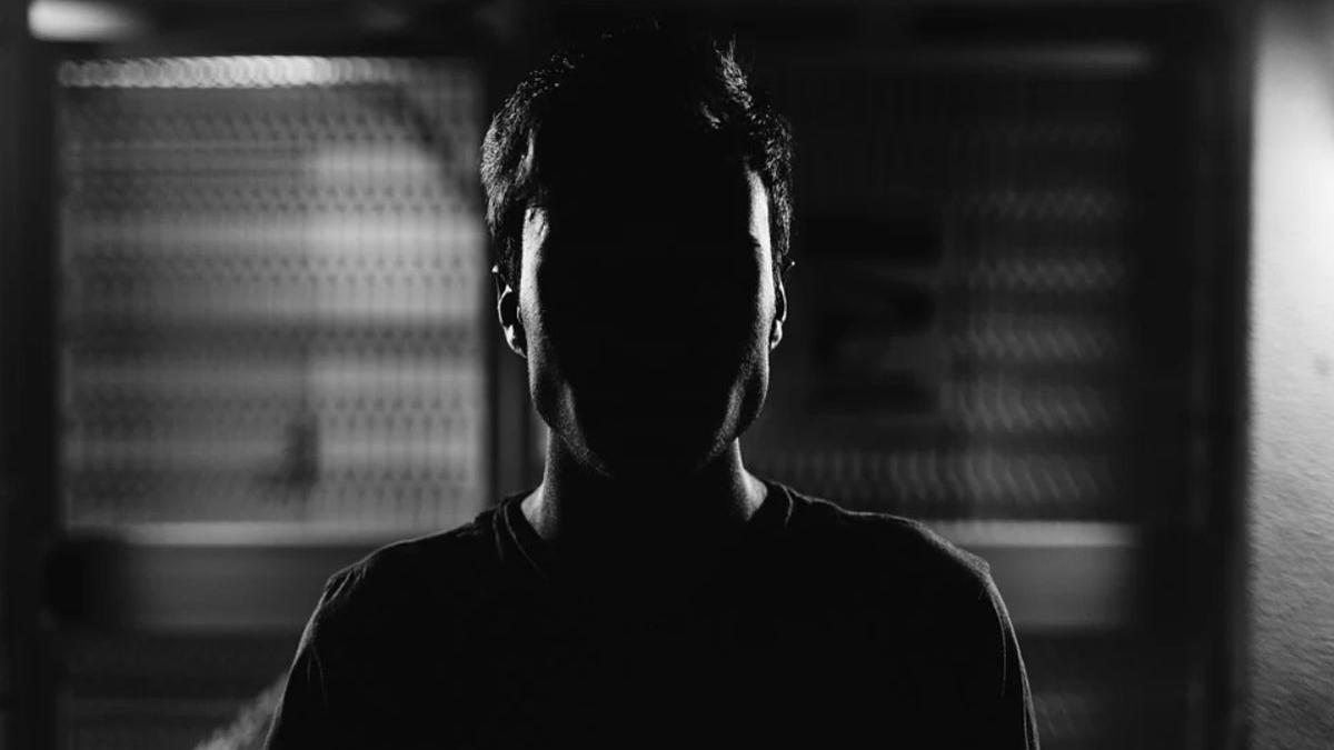 tineri milionari scapare dosare inchisoare