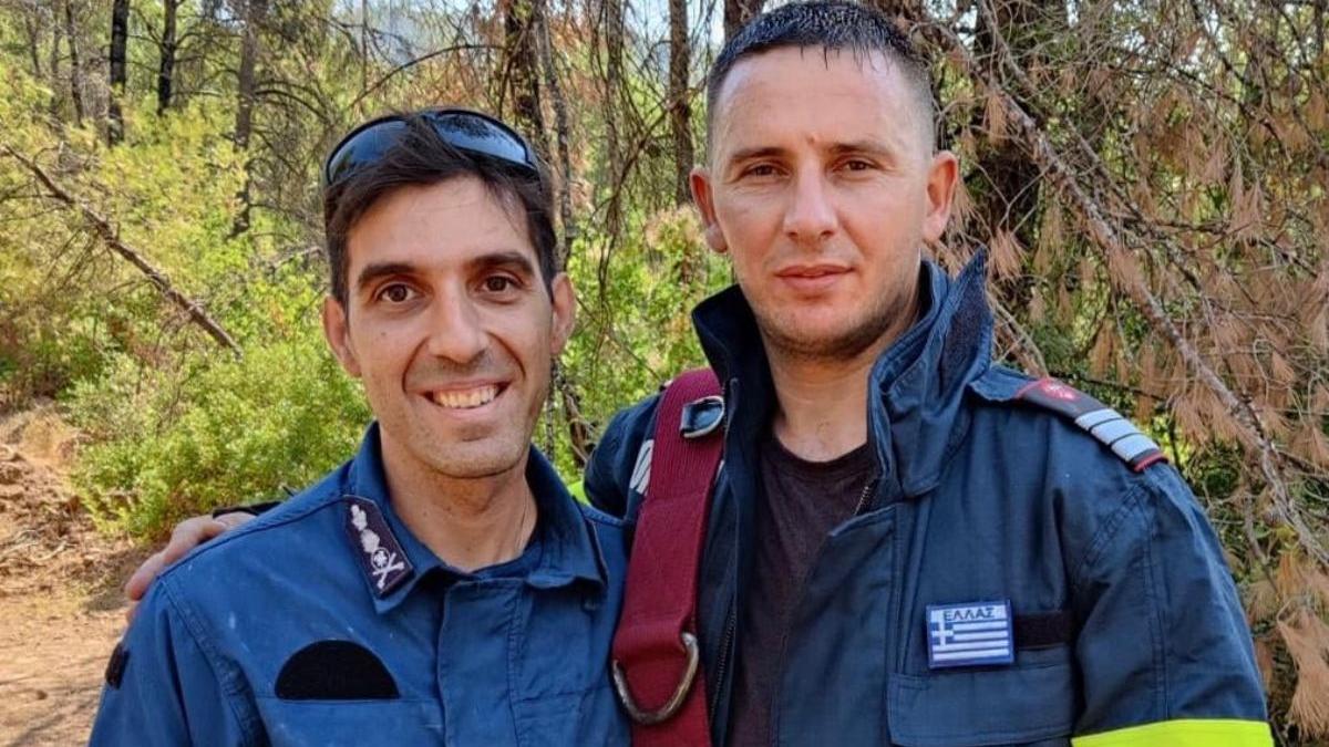 conversatie pompier roman grec misiune stingere incendii devastatoare grecia