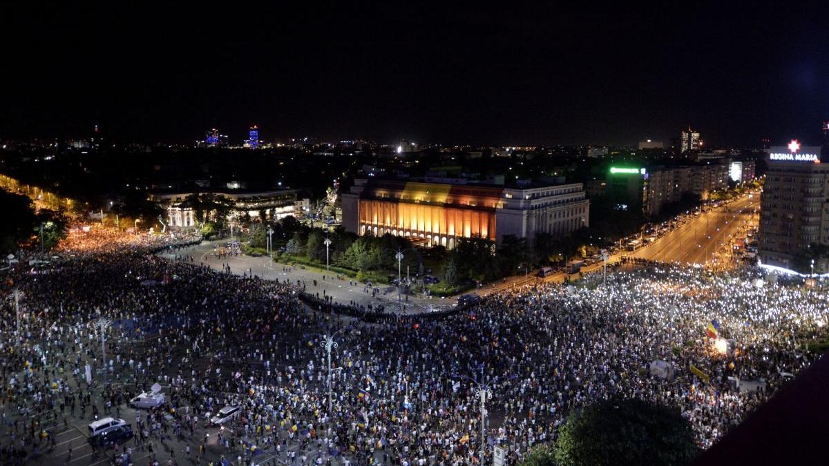 ONG-urile si asociatiile civice solicită o echipă de procurori militari care să se ocupe exclusiv de anchetarea dosarului 10 August