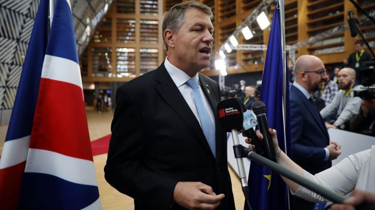 premierul grec i a multumit lui klaus iohannis in numele poporului elen pentru sprijinul acordat de