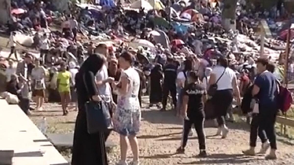 pelerinaj manastirea nicula icoana facatoare de minuni maica domnului