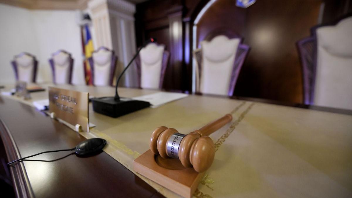 tribunalul iasi a obligat statul sa i plateasca unui politist ratele la o vila estimata la 100 000