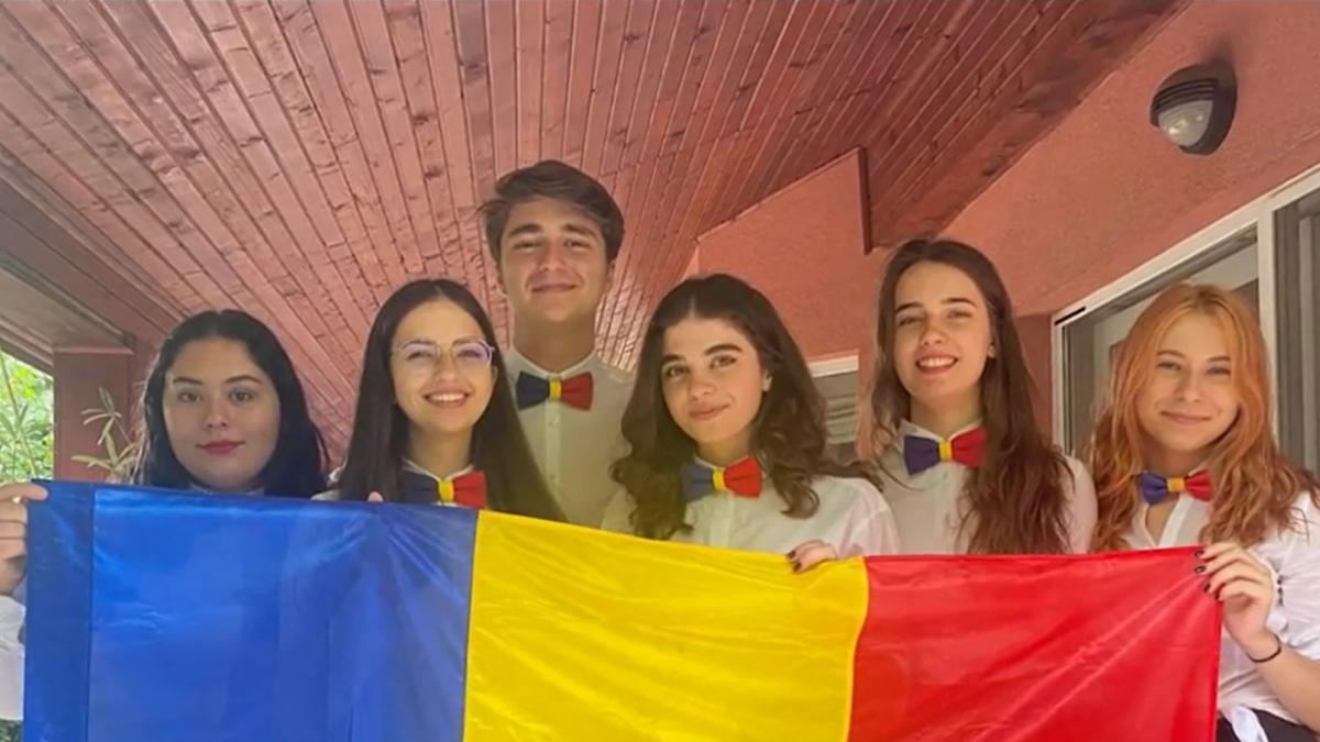 elevi romani locul 8 in lume la campionatului mondial de dezbateri
