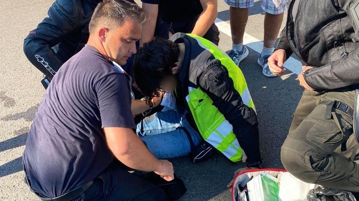 pompieri buyoieni stins incendii grecia gest eroic intoarcere tara prim ajutor victima accident