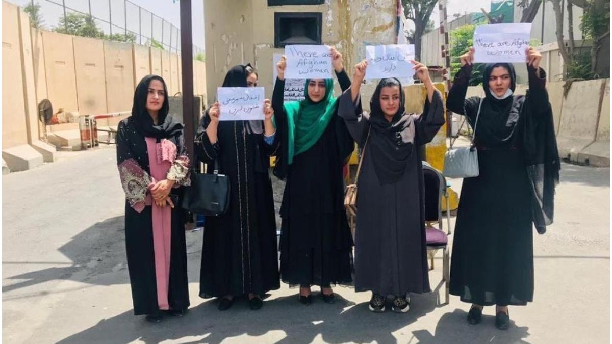 protest afganistan femei
