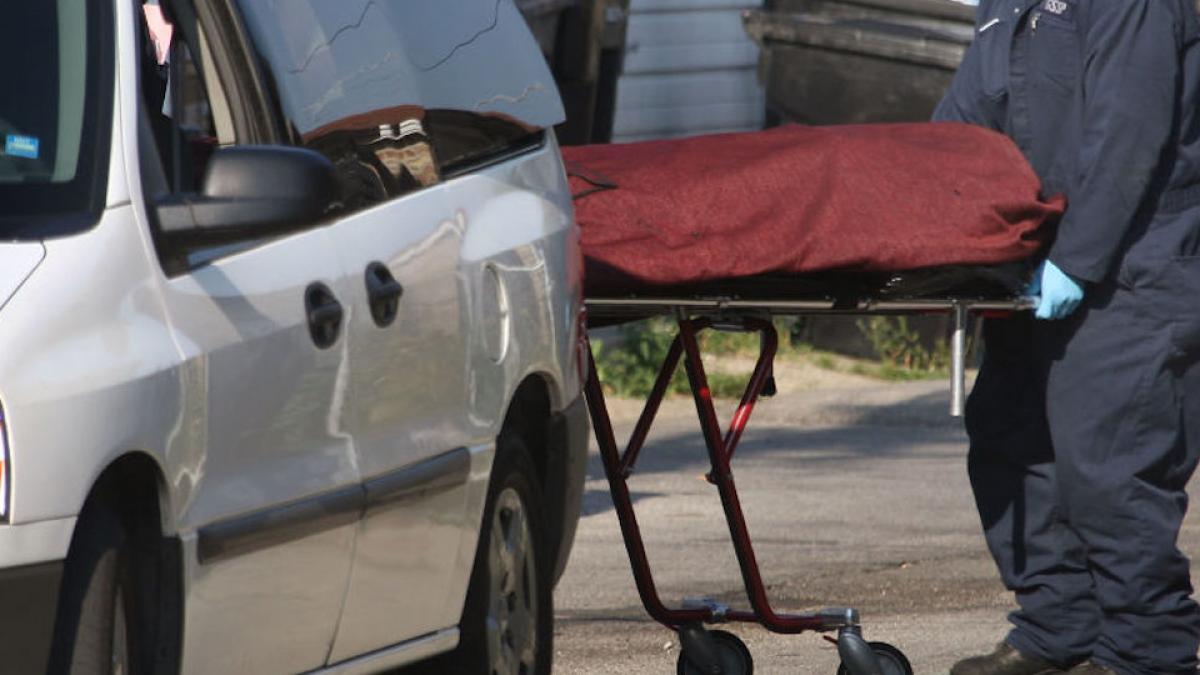 tanar omorat casa fata 16 ani incercat violeze