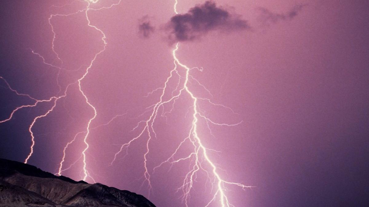 alerta furtuni cod portocaliu galben